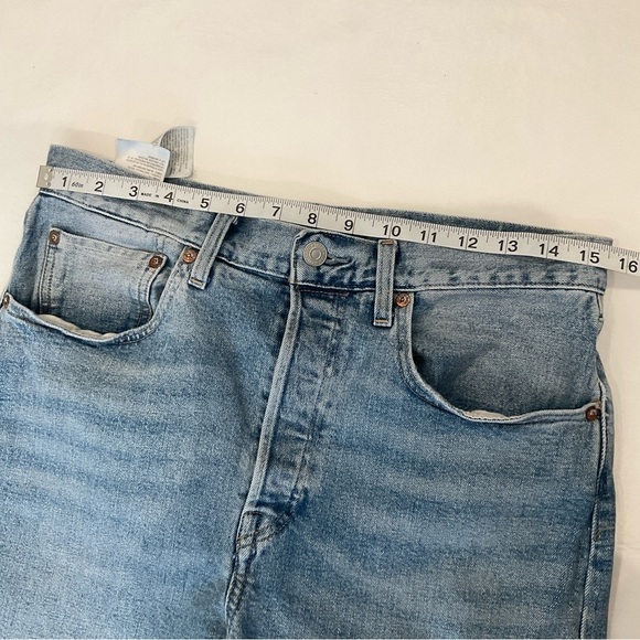Levi's 501 Original Made & Crafted High Rise Button Fly Jeans Size 30/30 - Picture 10 of 17